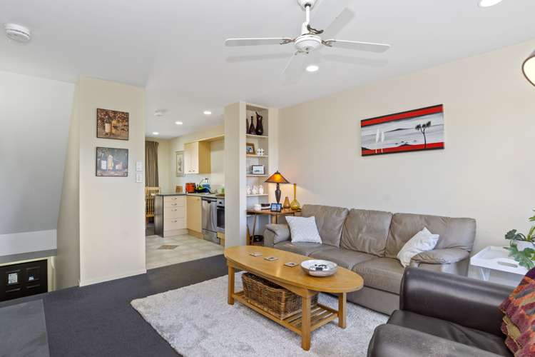 2/346 Oceanbeach Road Mount Maunganui_9