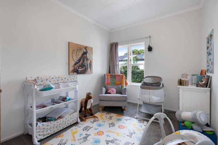 1 Silby Street Waitara_13