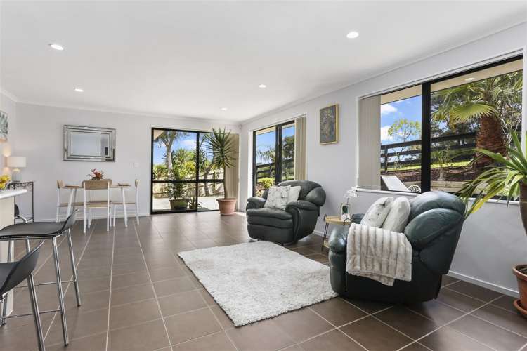 1 Carol Lee Place Albany Heights_8