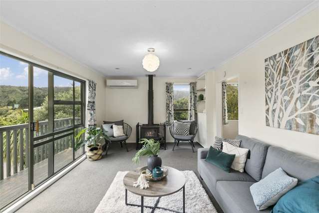 15 Tiroiti Grove Stokes Valley_2