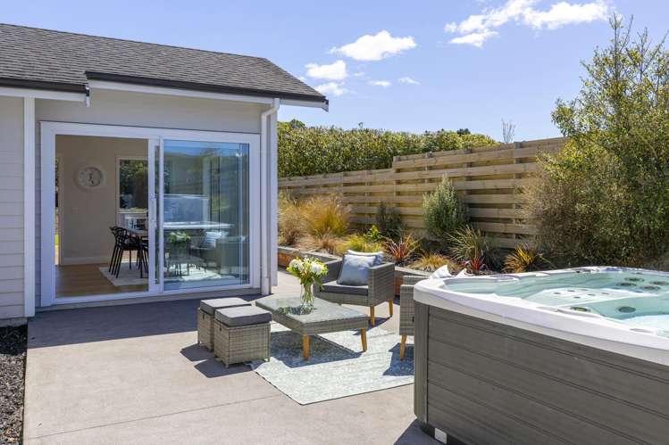 38 Pukeko Way Kinloch_14