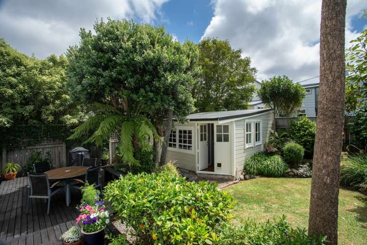 5 Somerset Avenue Newtown_11