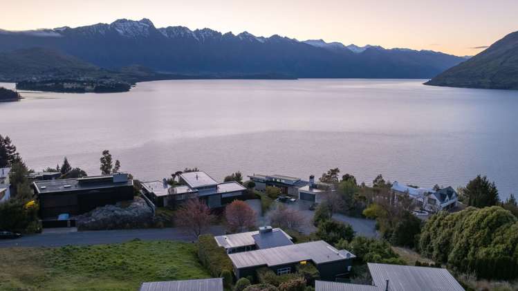 6 Whitbourn Place Queenstown_35