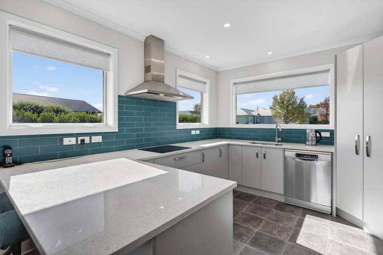 10 Coralie Place_4