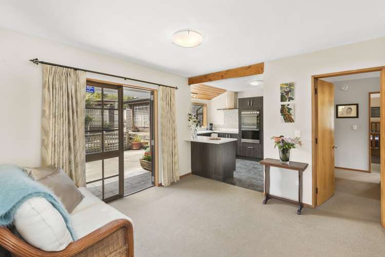 2/98 Horoeka Street Stokes Valley_2