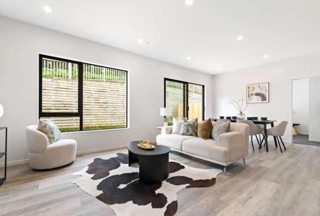 Stylish Single-Level Living in a Prime Location