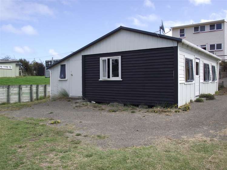 19a Marine Parade South Foxton Beach_13