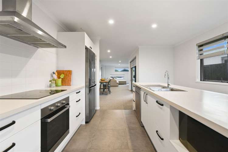8 Probert Crescent Chartwell_9