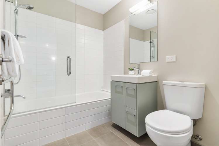 102B/525 East Coast Road Browns Bay_5
