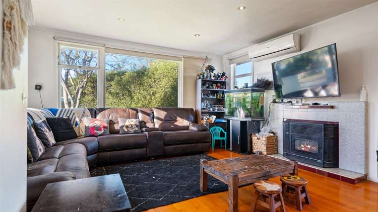 24 Stirling Grove Greerton_6