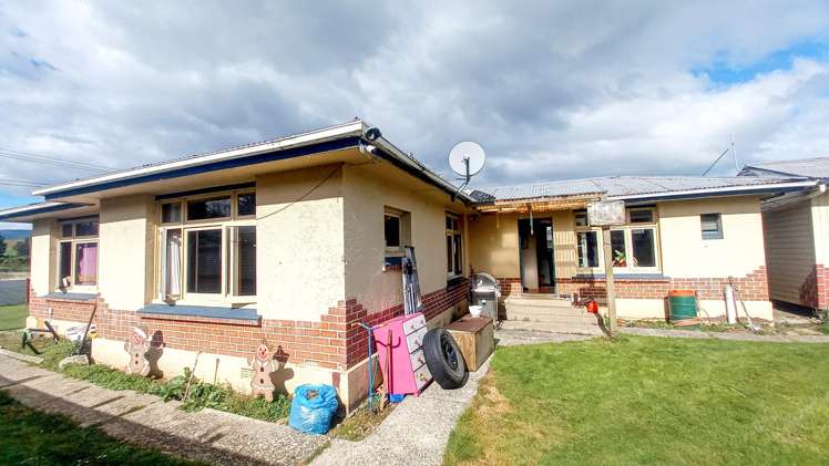 21 Main Road Tuatapere_9