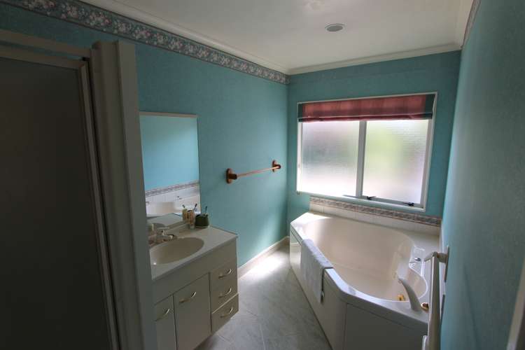 10 Astelia Way Waipahihi_18