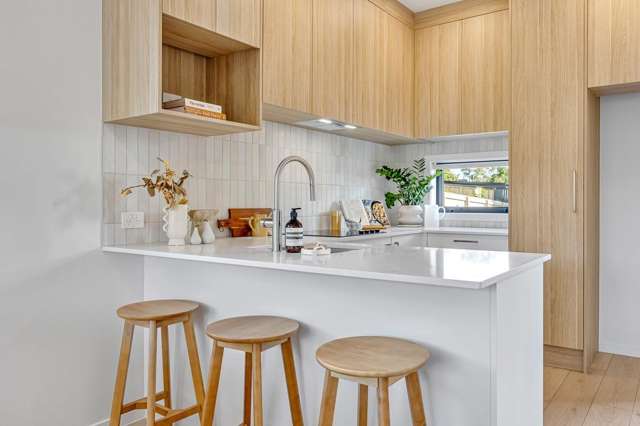 3/97 Atkinson Road Titirangi_4