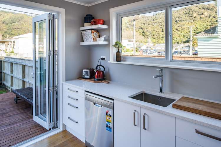 209b Waddington Drive Naenae_5