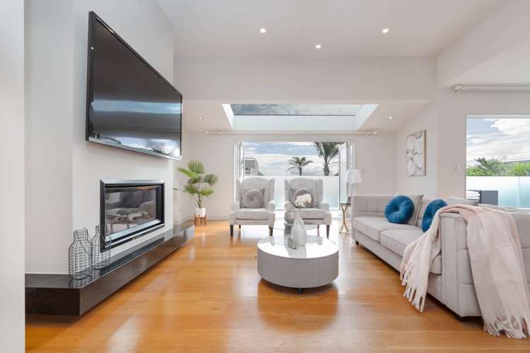 6 Rogers Avenue Eastern Beach_5