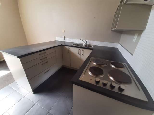 2/25 Saint Vincent Avenue Remuera_3