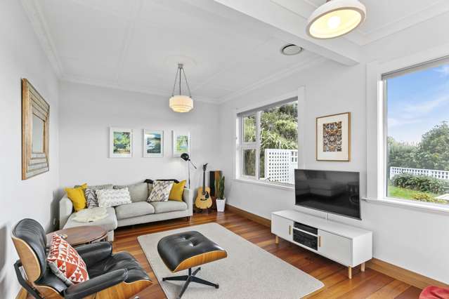 16 Hungerford Road Lyall Bay_3