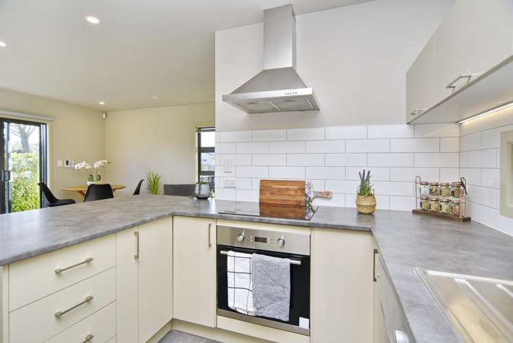 23 Emmett Street Shirley_10