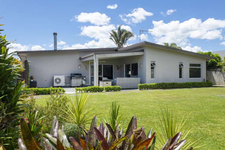 5 Pohutukawa Grove Lytton West_22