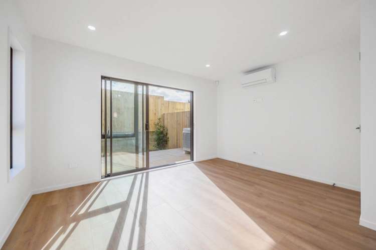 3/621 Glenfield Road Totara Vale_5