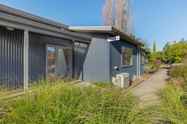 All-In-One: Offices, Warehousing, Storage and Yard