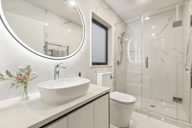 38 Christella Street Flat Bush_17