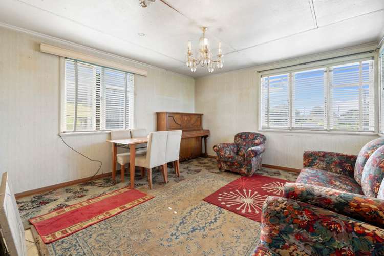 64 Leybourne Circle Glen Innes_12