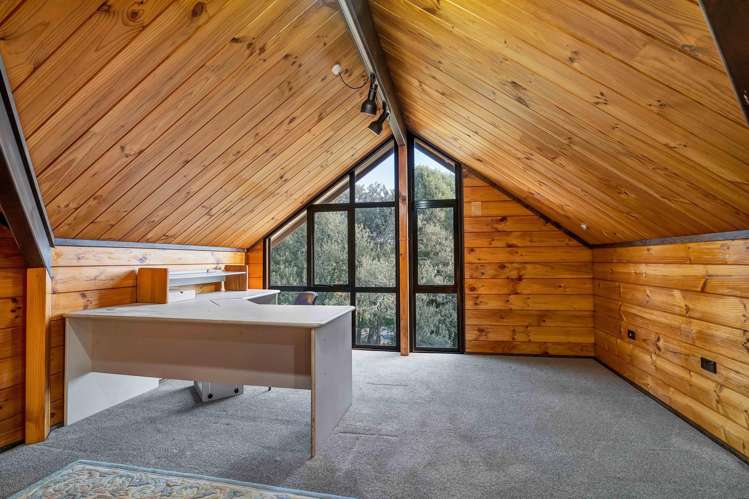 21b Sequoia Grove Merrilands_10