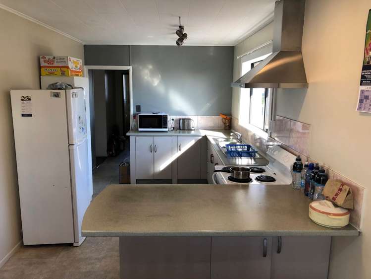 523 Massey Road Mangere_4