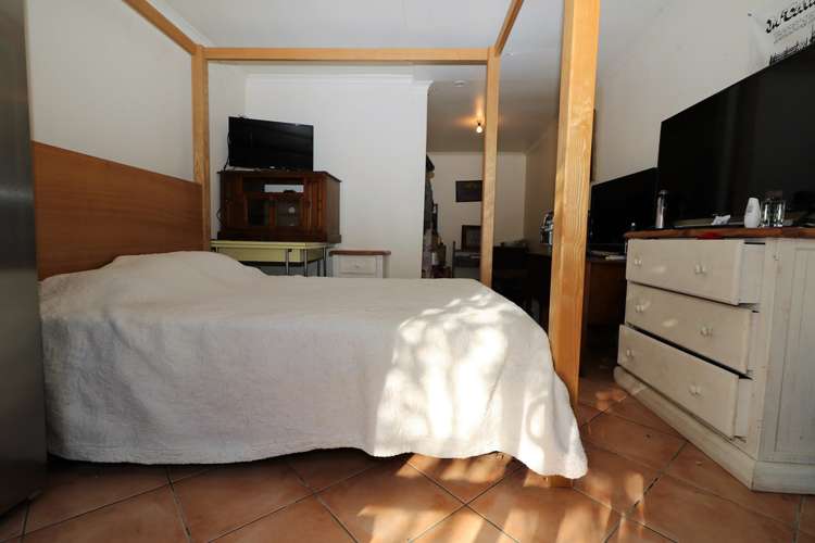 9 Clifton Avenue Carterton_15