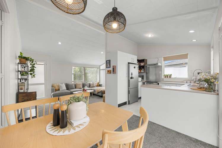 27B Keegan Drive Massey_7