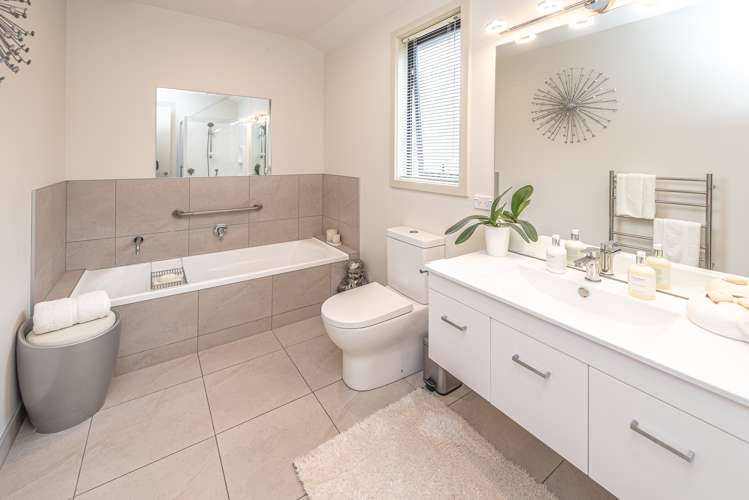 45 Golf Vue Place Castlecliff_13