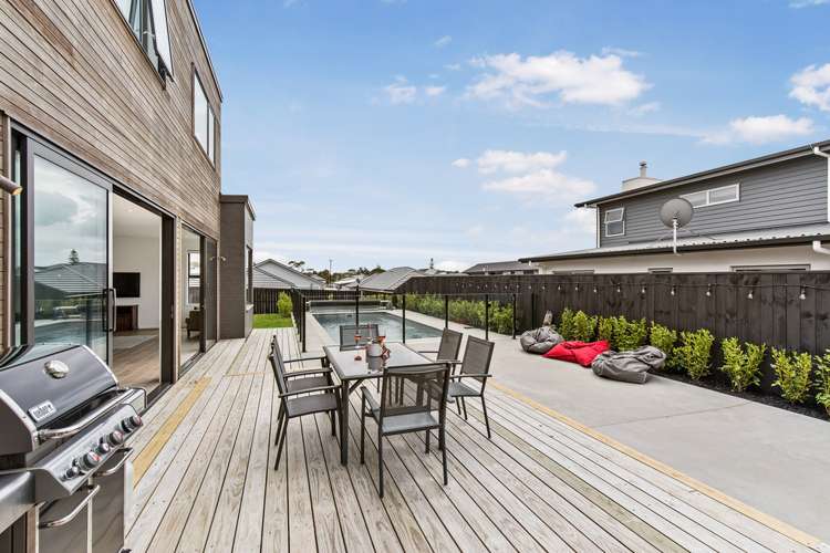 32 Defender Crescent Beachlands_15