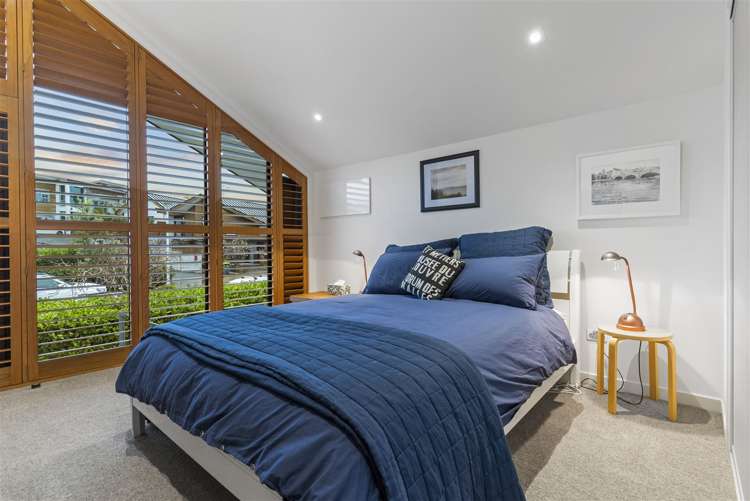 11 Tuatini Place Long Bay_22