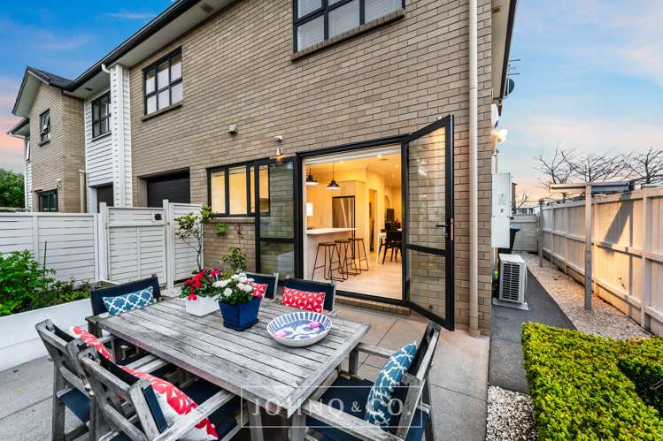 6 Tihi Street Stonefields_10