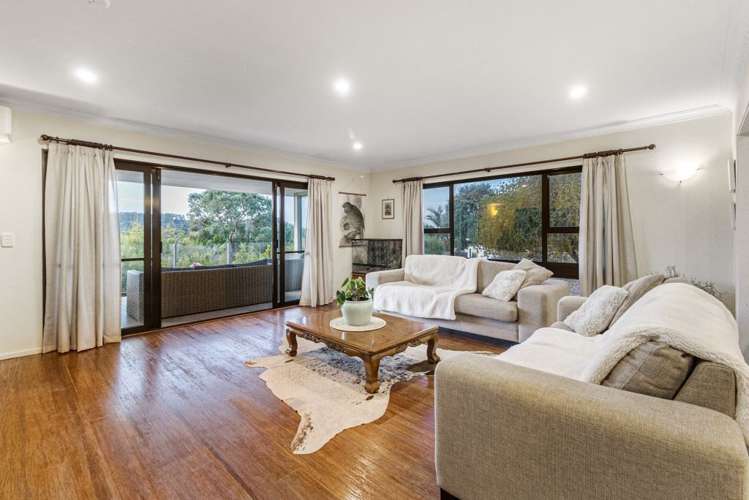 53 Okura River Road Okura_10