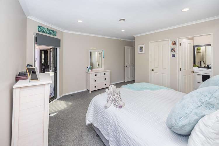 66 Ayrshire Drive Grandview Heights_13