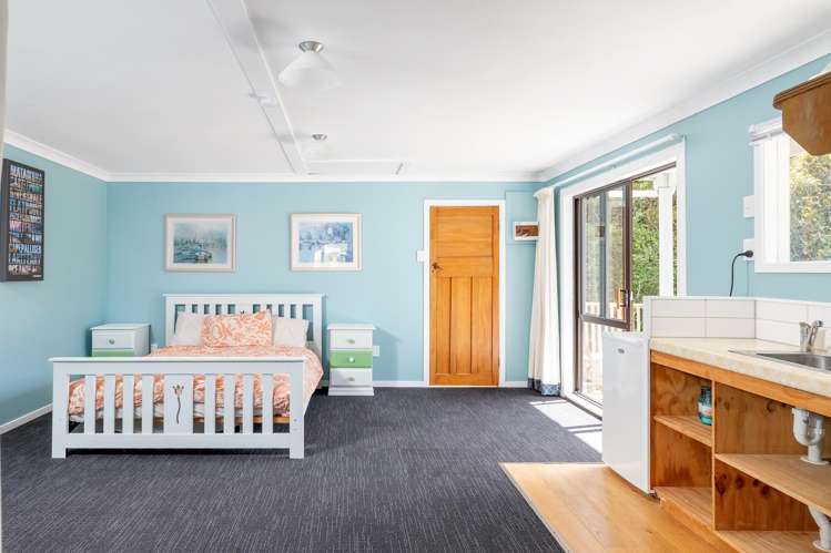 11 Guthrie Crescent Castlepoint_12