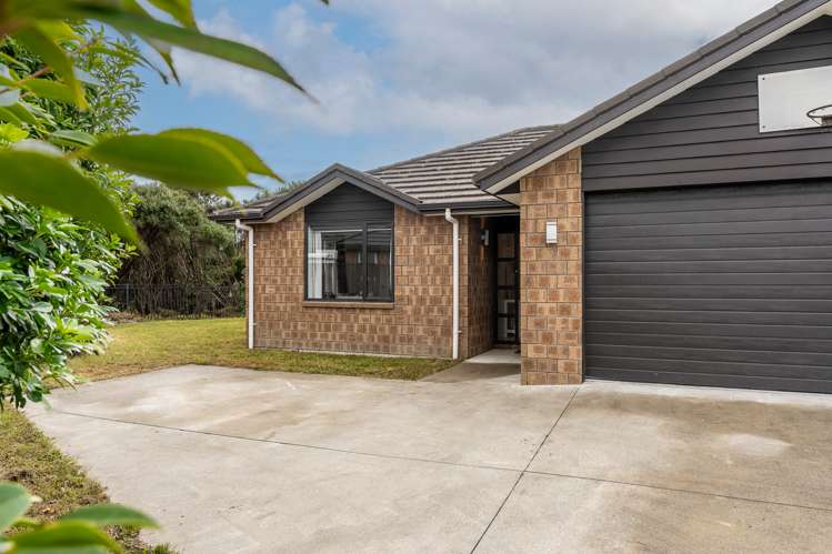 82 Barrington Drive Huntington_17