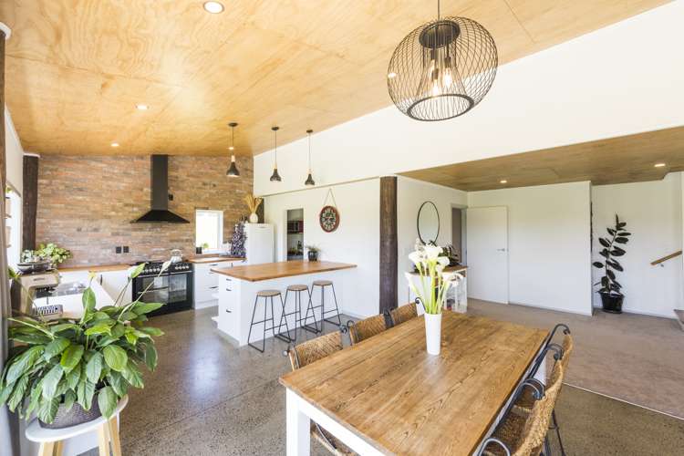 34 Highland View Drive Tokomaru_11