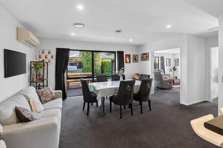 55 Renoir Drive_5