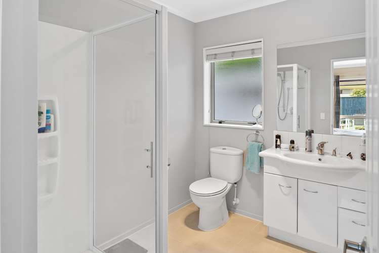 105 Saxton Road Stoke_11