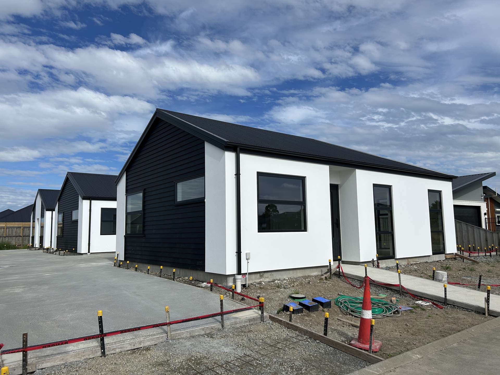 1/9 Fountain Place Rolleston_0