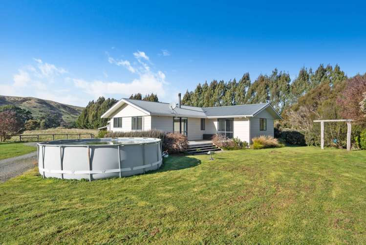 1827 State Highway 2 Tauwharenikau_26