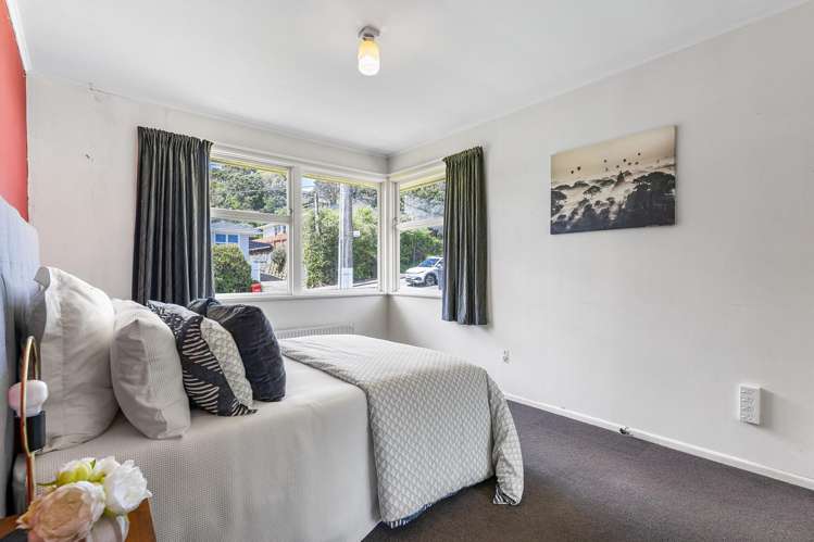 2 Christopher Way Paparangi_12