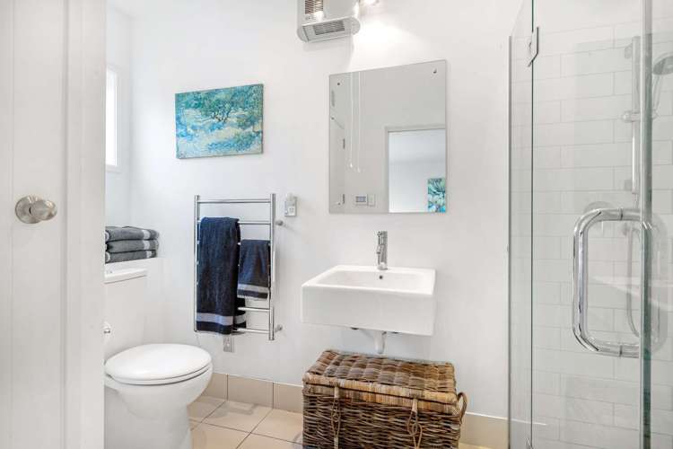 305 State Highway 10 Cable Bay_14