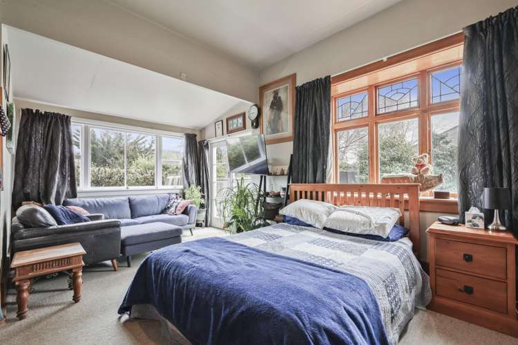 1689b Cust Road Cust_13