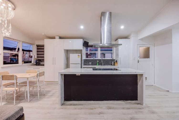 1/61 Hillside Road_2
