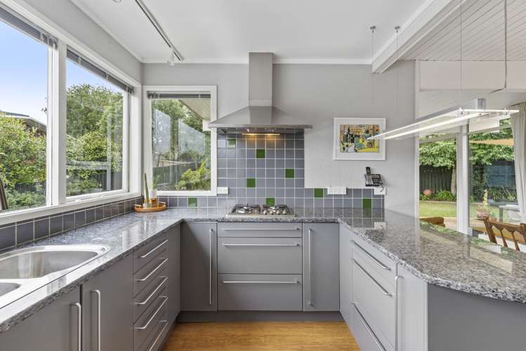 24 Surville Place Mairangi Bay_10