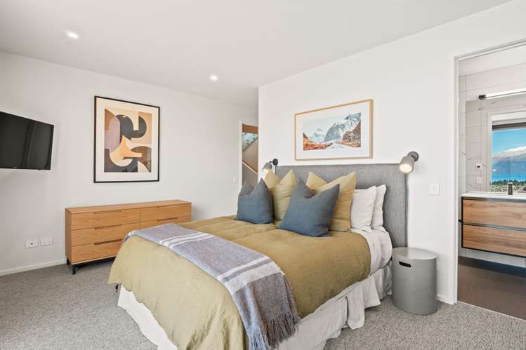 92 Hensman Road Queenstown_32